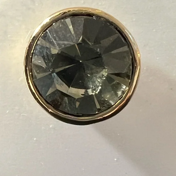 Kate Spade Smokey Gray Faux Quartz Faceted Stud Gold Tone Earrings - Picture 3 of 6